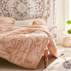 Urban Outfitters Comforter